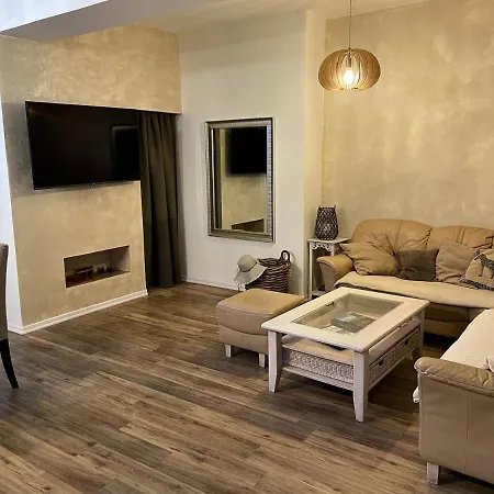 Az Pro 9 Osob Appartement Humpolec