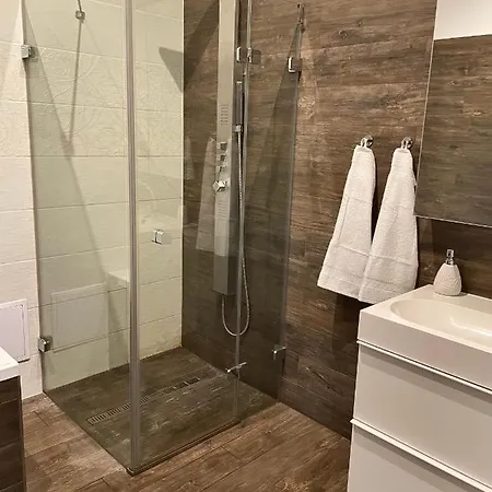 Az Pro 9 Osob Appartement *